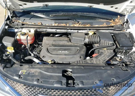 2017 Chrysler Pacifica Touring L из США, поврежденный, VIN 2C4RC1BG4HR541908